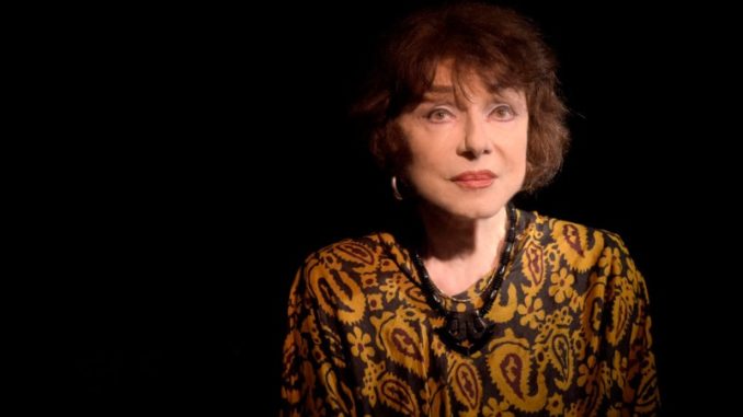UNE ACTRICE